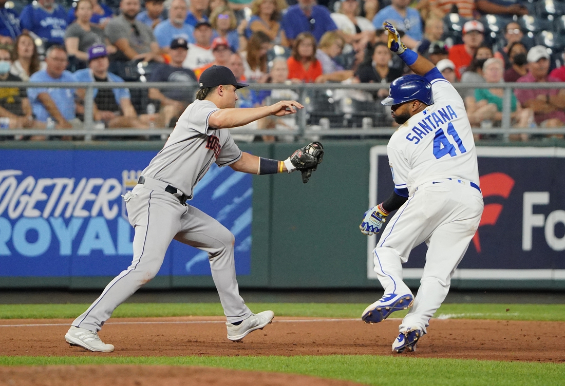 WATCH Kansas City Royals eke out win over Houston Astros