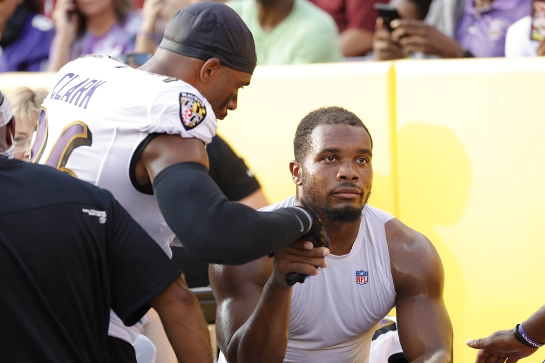 Baltimore Ravens running back J.K. Dobbins carted off with knee injury