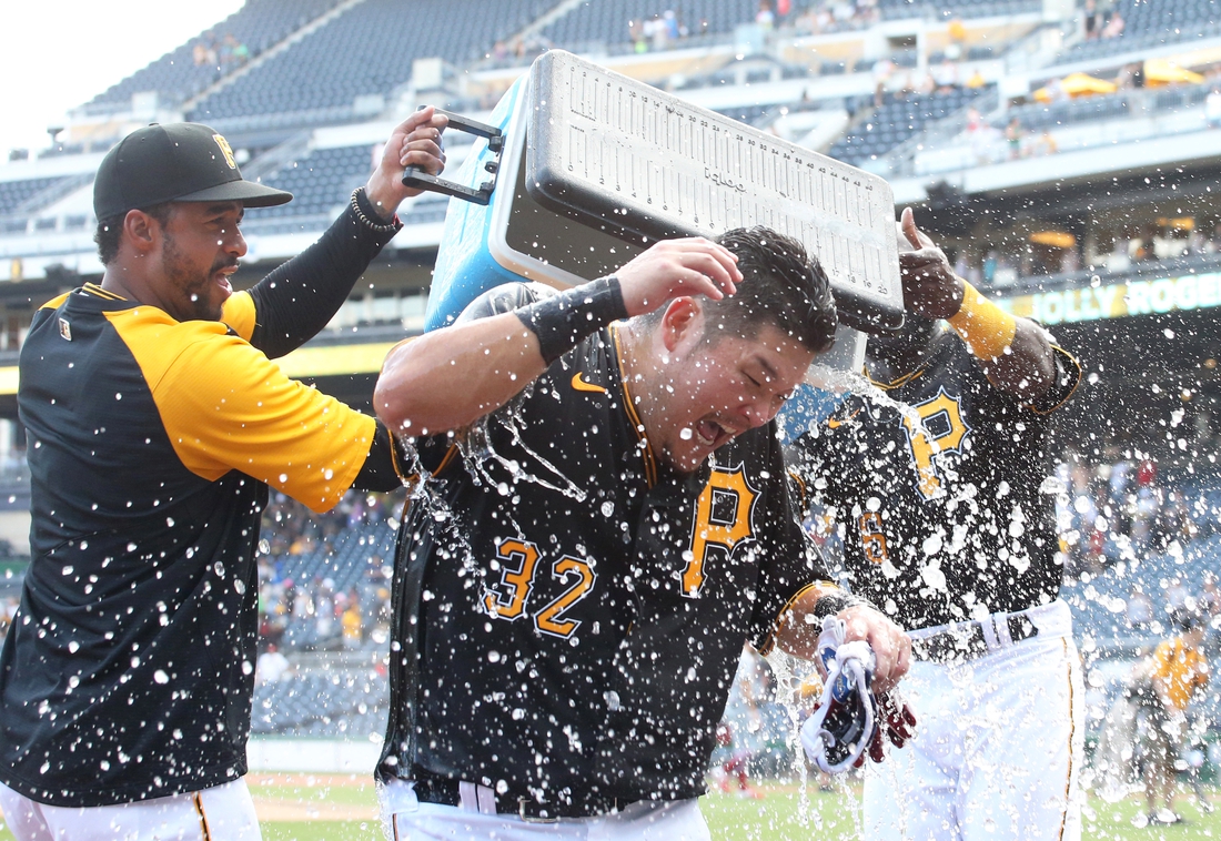 WALK-OFF OUT OF THE PARK! Yoshi Tsutsugo leaves the building for an epic  walk-off homer! 