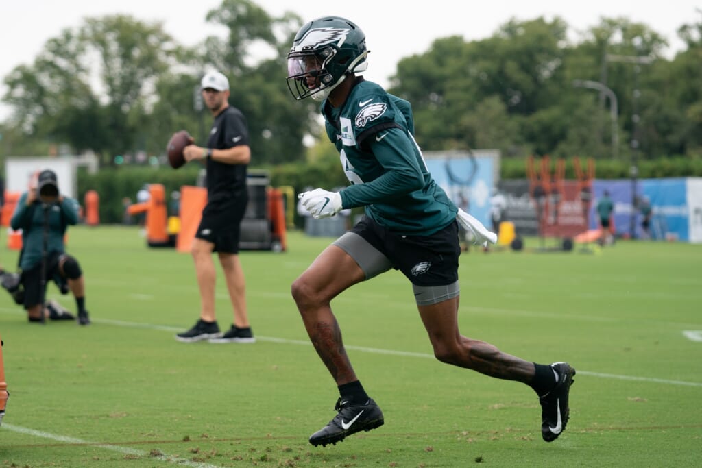 Philadelphia Eagles' DeVonta Smith Out 2-3 Weeks With MCL Injury