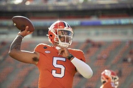 Clemson tops Alabama, Ohio State in College Football Playoff betting odds