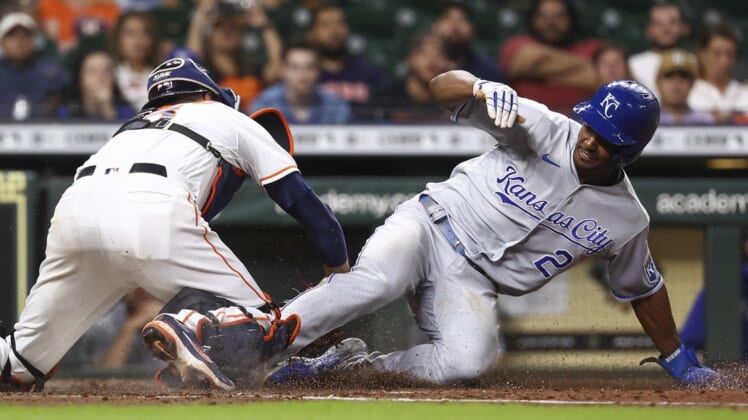 Astros get Jason Castro back from a knee injury