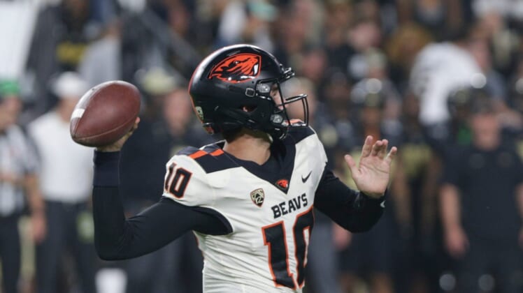 Oregon State quarterback Chance Nolan (10) throws during the third quarter of an NCAA college football game, Saturday, Sept. 4, 2021 at Ross-Ade Stadium in West Lafayette.Cfb Purdue Vs Oregon State