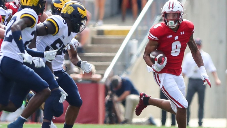 University of Wisconsin Badgers football's Jalen Berger (8) runs the ball against Michigan during their game Saturday, October 2, 2021 in Madison, Wis. Michigan won the game 38-17. Doug Raflik/USA TODAY NETWORK-Wisconsin

Fon Badgers Vs Michigan Football 100221 Dcr352