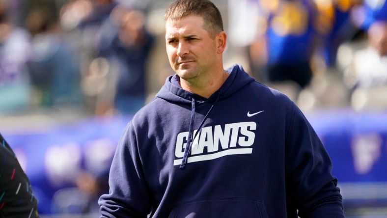 New York Giants head coach Joe Judge on the field for warm ups at MetLife Stadium on Sunday, Oct. 17, 2021, in East Rutherford.

Nyg Vs Lar