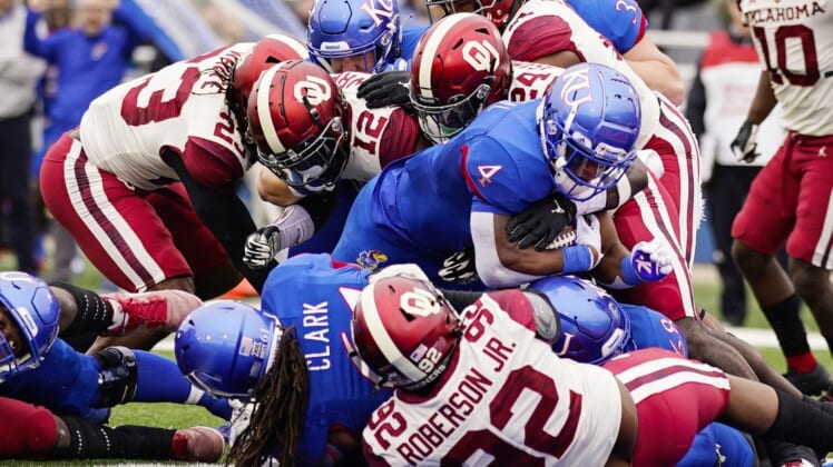 score of the oklahoma kansas football game