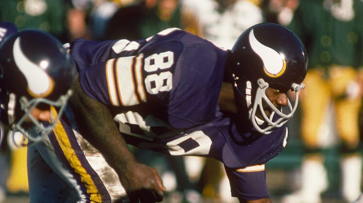 After being rejected, Minnesota Vikings legend Alan Page receives Twitter  blue check