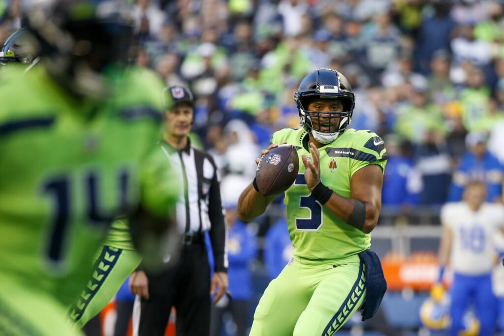 Seattle Seahawks' Russell Wilson suffers 'badly sprained finger,' no