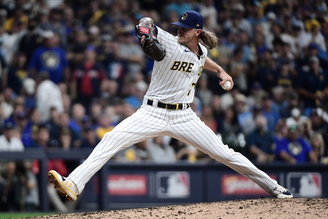 Chicago White Sox's Liam Hendriks, Milwaukee Brewers' Josh Hader earn top  reliever honors - ESPN