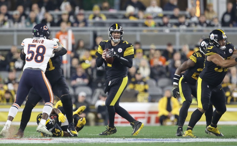 Nov 8, 2021; Pittsburgh, Pennsylvania, USA;  Pittsburgh Steelers quarterback Ben Roethlisberger (7) looks to pass against the Chicago Bears during the first quarter at Heinz Field. Mandatory Credit: Charles LeClaire-USA TODAY Sports