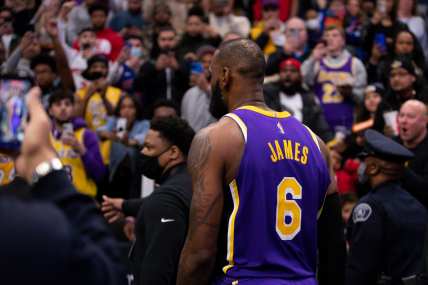 Los Angeles Lakers’ LeBron James ejected for blow to face of Isaiah Stewart