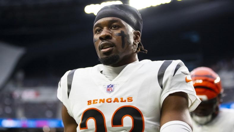 Nov 21, 2021; Paradise, Nevada, USA; Cincinnati Bengals cornerback Chidobe Awuzie (22) against the Las Vegas Raiders at Allegiant Stadium. Mandatory Credit: Mark J. Rebilas-USA TODAY Sports