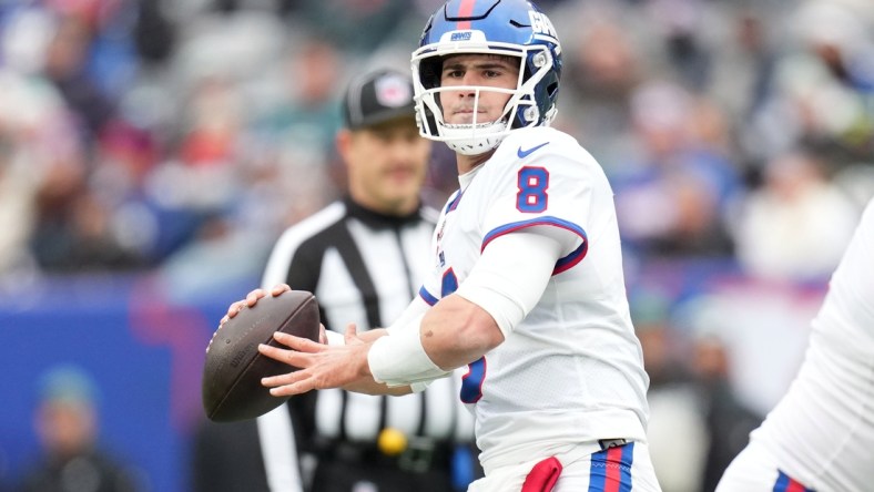 New York Giants quarterback Daniel Jones (8) looks to throw in the first half. The Giants defeat the Eagles, 13-7, at MetLife Stadium on Sunday, Nov. 28, 2021, in East Rutherford.

Nyg Vs Phi