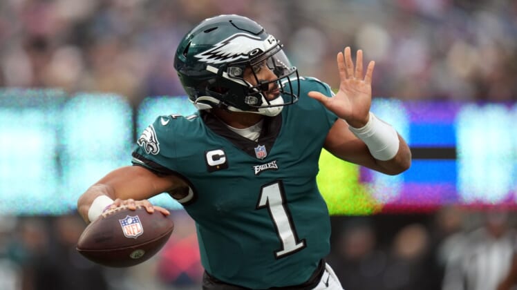 Philadelphia Eagles quarterback Jalen Hurts (1) throws against the Giants in the second half. The Giants defeat the Eagles, 13-7, at MetLife Stadium on Sunday, Nov. 28, 2021, in East Rutherford.Nyg Vs Phi