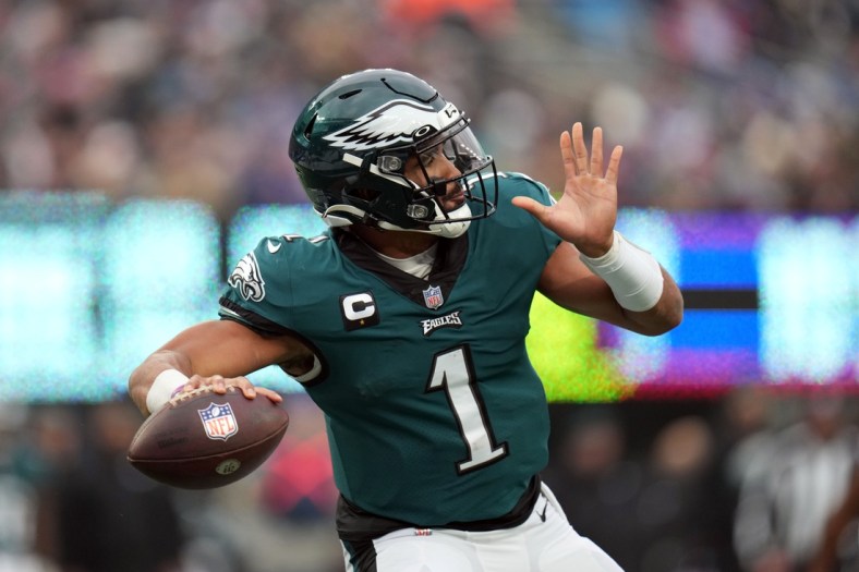 Philadelphia Eagles quarterback Jalen Hurts (1) throws against the Giants in the second half. The Giants defeat the Eagles, 13-7, at MetLife Stadium on Sunday, Nov. 28, 2021, in East Rutherford.

Nyg Vs Phi