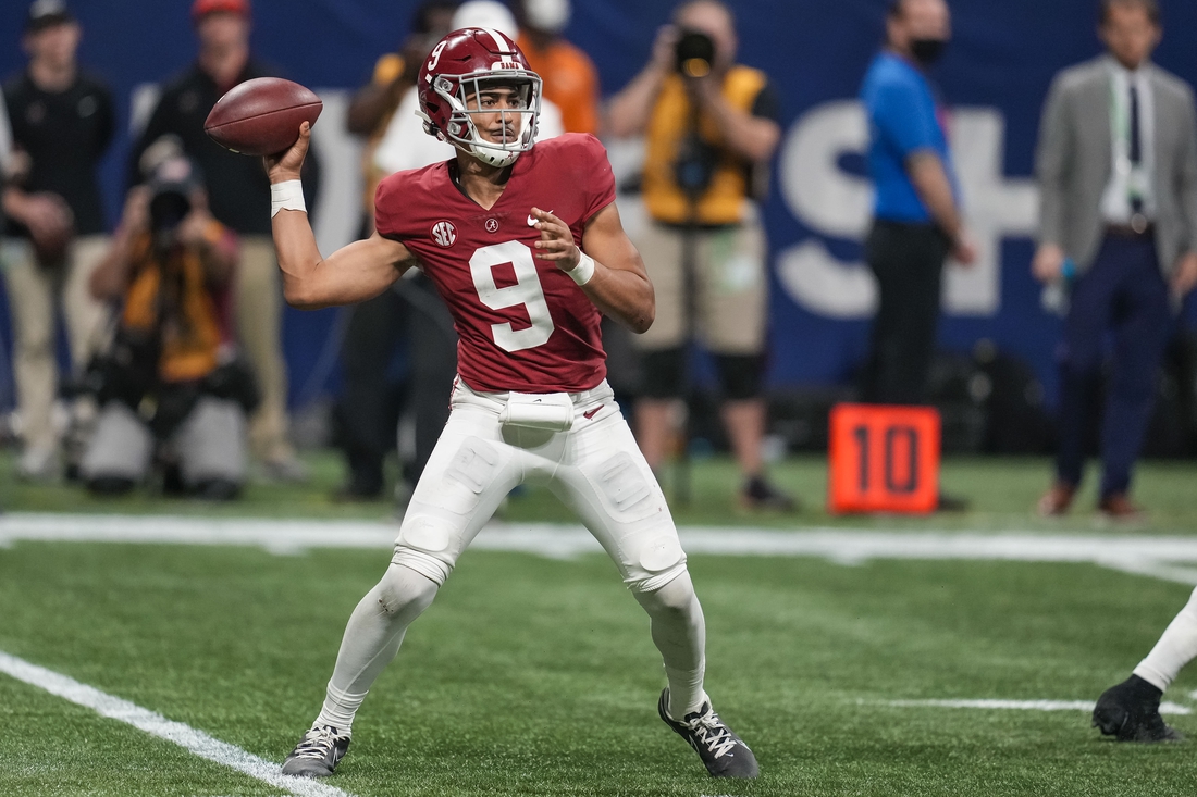 Dec 4, 2021; Atlanta, GA, USA; Alabama Crimson Tide quarterback Bryce Young (9) passes against the Georgia Bulldogs during the second half at Mercedes-Benz Stadium. Mandatory Credit: Dale Zanine-USA TODAY Sports