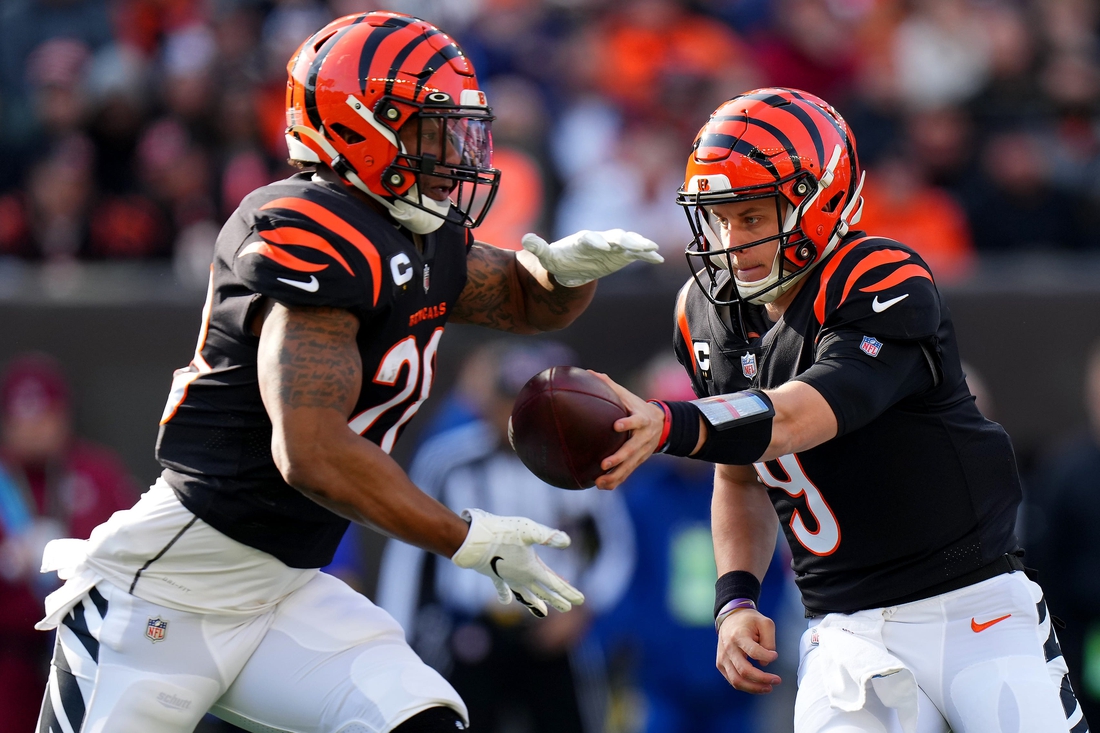 Bengals RB Mixon misses practice, status for Sunday unclear