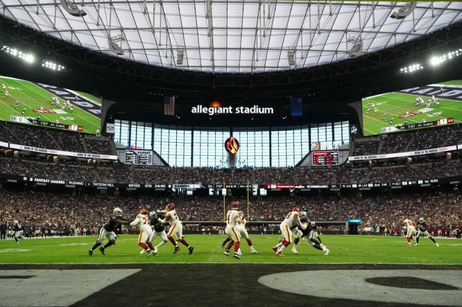 Reports: Las Vegas Raiders to host Super Bowl LVIII in 2024 at Allegiant  Stadium