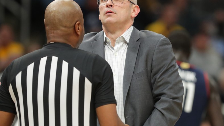 Connecticut head coach Dan Hurley talks to an official  during the first half of their game against Marquette Tuesday, December 21, 2021 at Fiserv Forum in Milwaukee, Wis.MARK HOFFMAN/MILWAUKEE JOURNAL SENTINEL

Mjs Mumen22 15 Jpg Mumen22