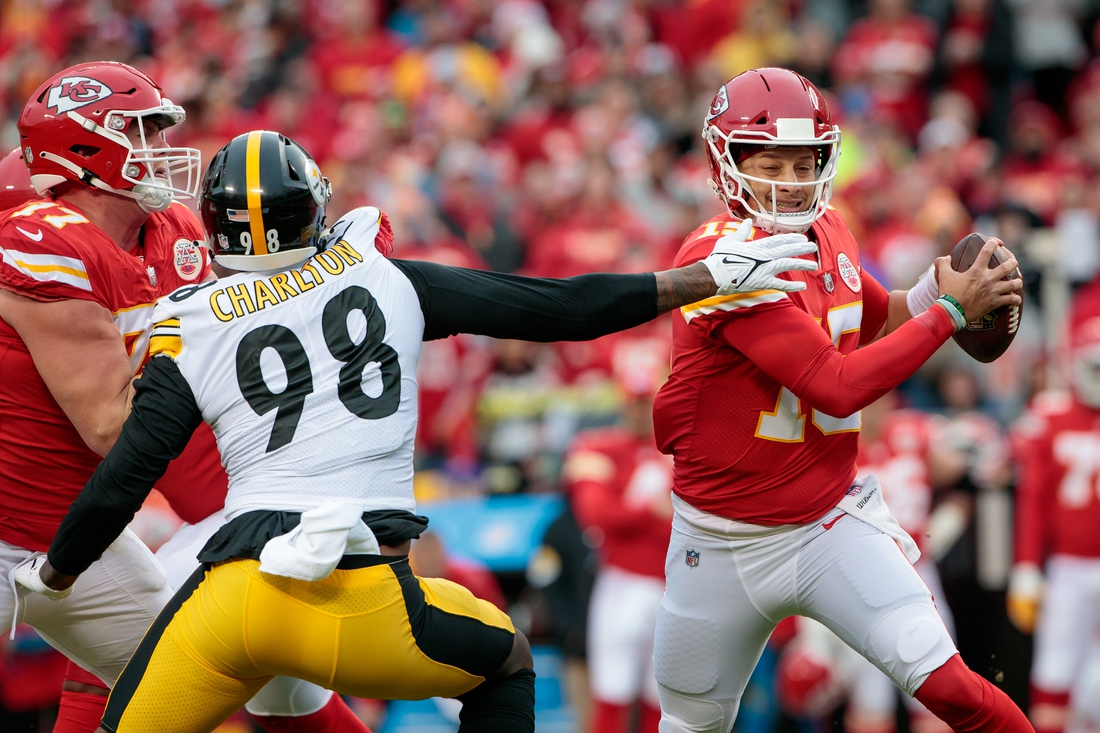 DIVISION CHAMPS! Chiefs rout Steelers to clinch sixth straight AFC West  title