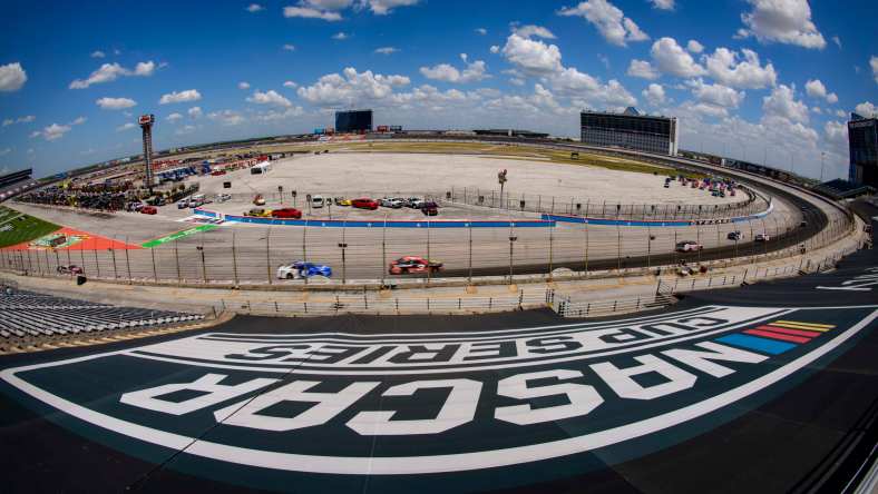 NASCAR: O'Reilly Auto Parts 500