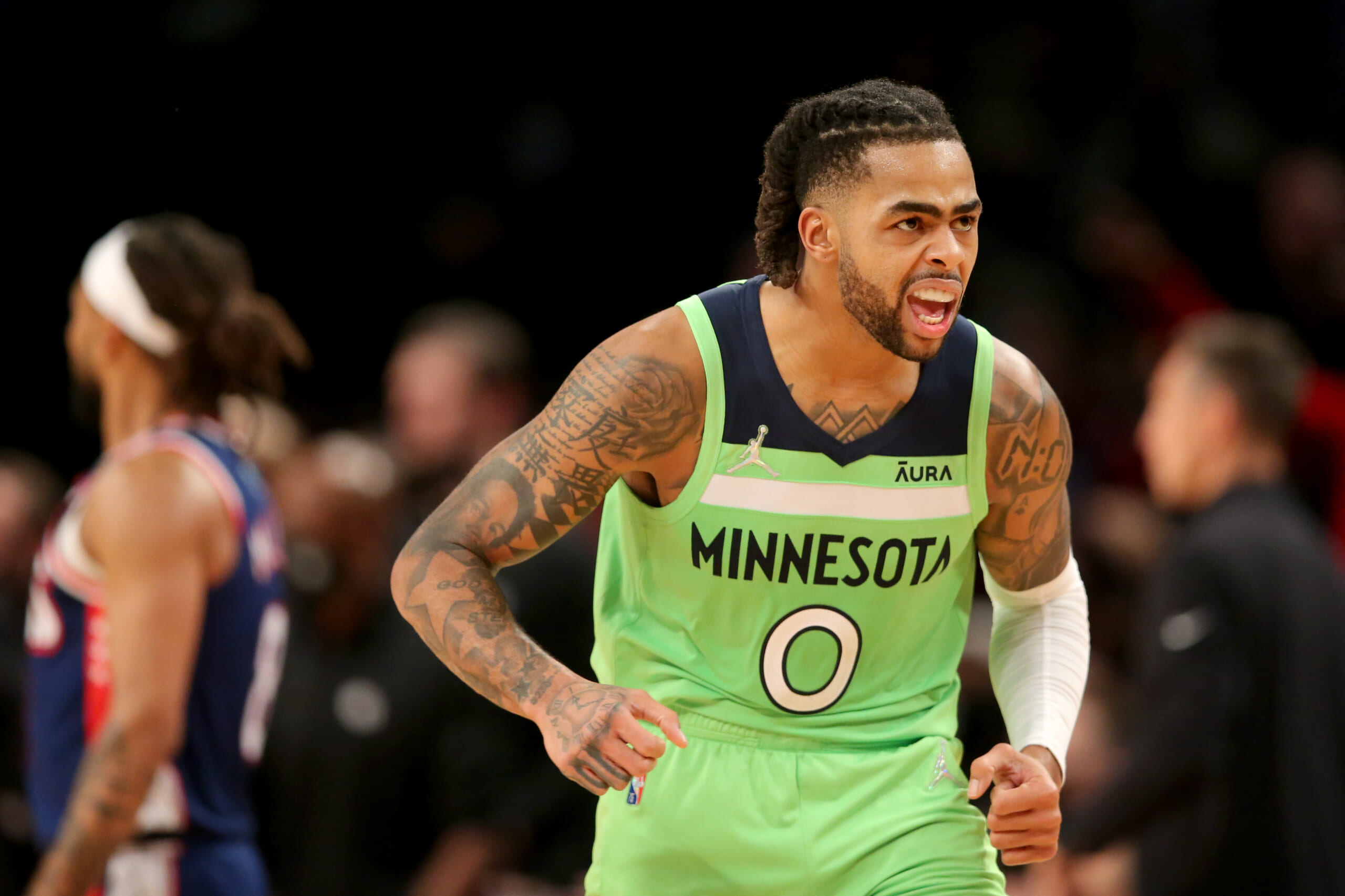 Timberwolves' D'Angelo Russell to miss 4-6 weeks with knee injury