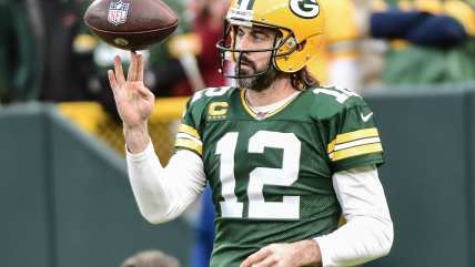 WATCH: Aaron Rodgers passes Brett Favre for most passing TDs in Green Bay Packers history