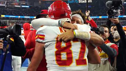 Kansas City Chiefs tight end Travis Kelce out Week 16 with COVID-19