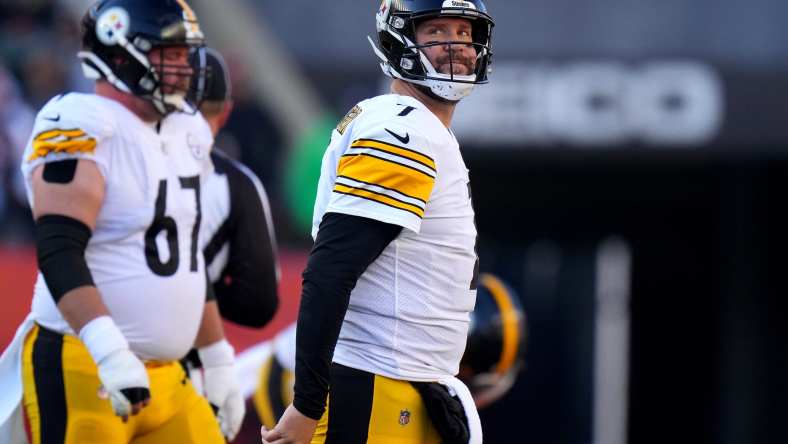 Ben Roethlisberger privately telling teammates he plans to retire