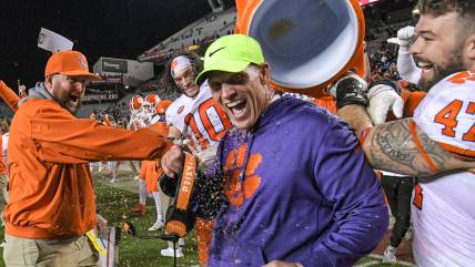 Clemson’s Brent Venables tells players he’s leaving for Oklahoma