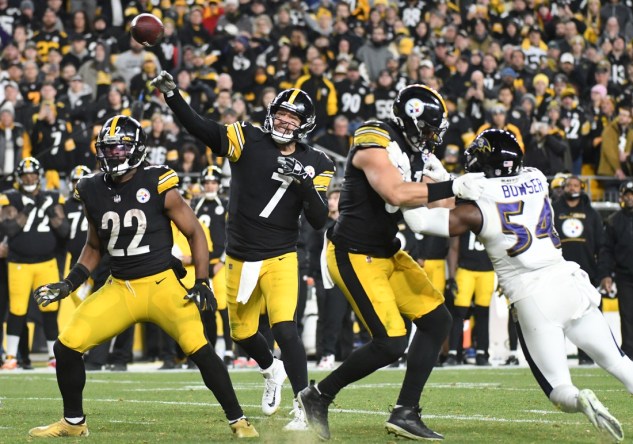 Ravens Coaches 'Love The Setting' Of Heinz Field Football, To The