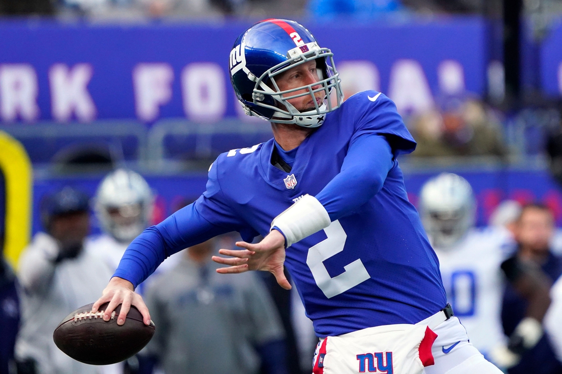 New York Giants start Mike Glennon vs. Chicago Bears in matchup pitting QB  vs. former team - ABC7 Chicago