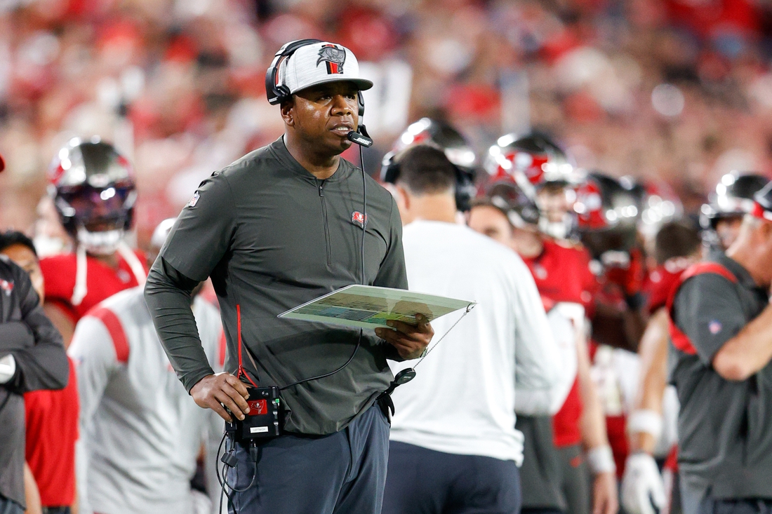 Dec 19, 2021; Tampa, Florida, USA; Tampa Bay Buccaneers offensive coordinator Byron Leftwich looks on in the second half against the New Orleans Saints at Raymond James Stadium. Mandatory Credit: Nathan Ray Seebeck-USA TODAY Sports