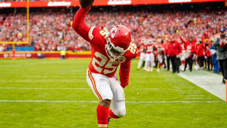 Dec 26, 2021; Kansas City, Missouri, USA; Kansas City Chiefs running back Clyde Edwards-Helaire (25) against the Pittsburgh Steelers during the first half at GEHA Field at Arrowhead Stadium. Mandatory Credit: Jay Biggerstaff-USA TODAY Sports