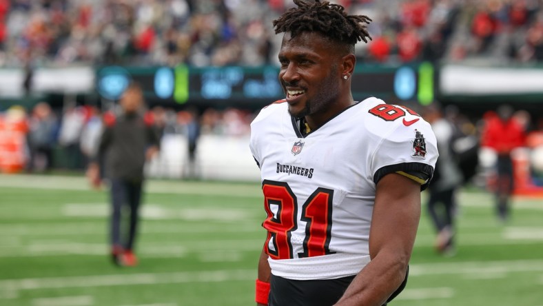 Jan 2, 2022; East Rutherford, New Jersey, USA; Tampa Bay Buccaneers wide receiver Antonio Brown (81) on the field before the game against the New York Jets during the second half at MetLife Stadium. Mandatory Credit: Vincent Carchietta-USA TODAY Sports