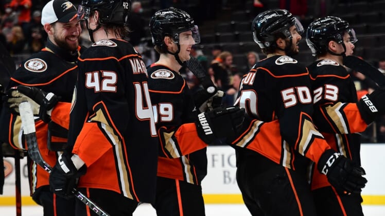 NHL Roundup: Troy Terry's First Hat Trick Leads Ducks Past Flyers