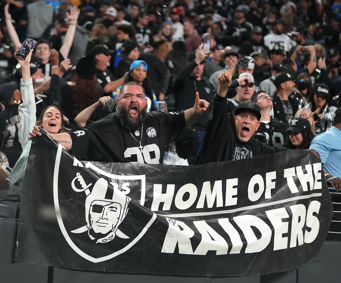 Oakland Raiders home attendance 2022