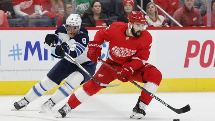 Andrew Copp scores twice as Jets blank Red Wings