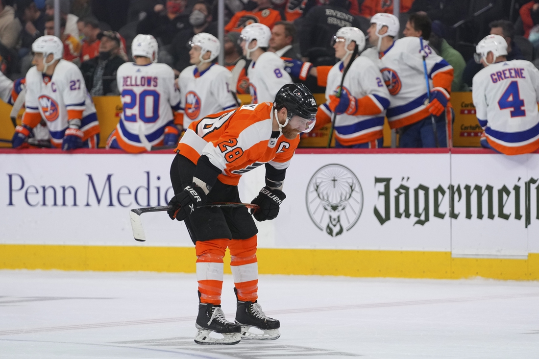 Jan 18, 2022; Philadelphia, Pennsylvania, USA; Philadelphia Flyers center Claude Giroux (28) reacts after a goal by the New York Islanders in the second period at the Wells Fargo Center. Mandatory Credit: Mitchell Leff-USA TODAY Sports