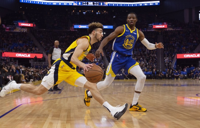 Pacers' makeshift lineup still manages to topple Warriors