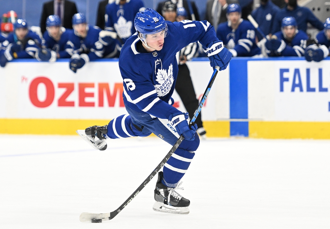 Leafs plan to stick with new lines vs. Red Wings