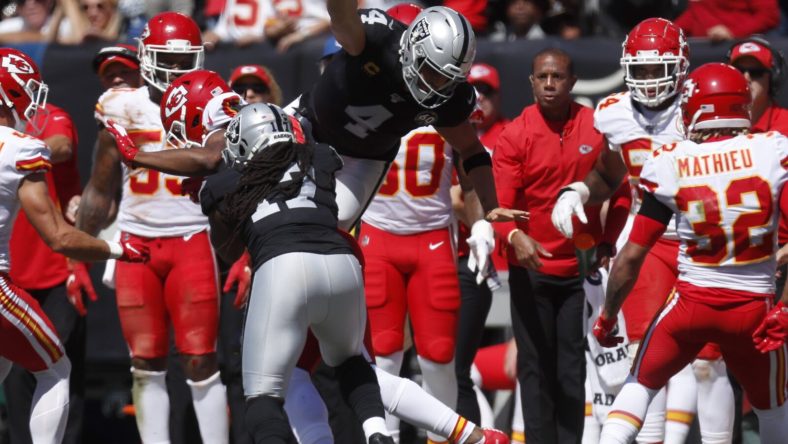 derek carr dive raiders chiefs