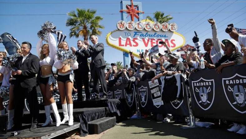 las vegas raiders oakland lawsuit