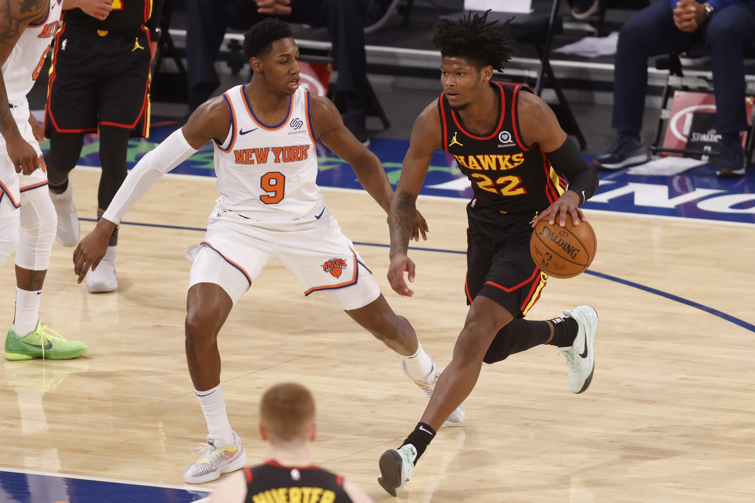 NBA: RJ Barrett stays hot, powers Knicks past Mavericks