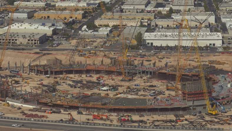 las vegas raiders parking stadium