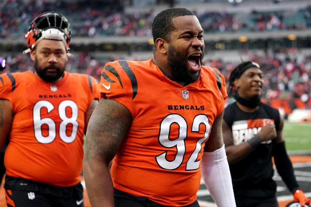 WATCH: Cincinnati Bengals Defensive Tackle B.J. Hill Intercepts Patrick ...