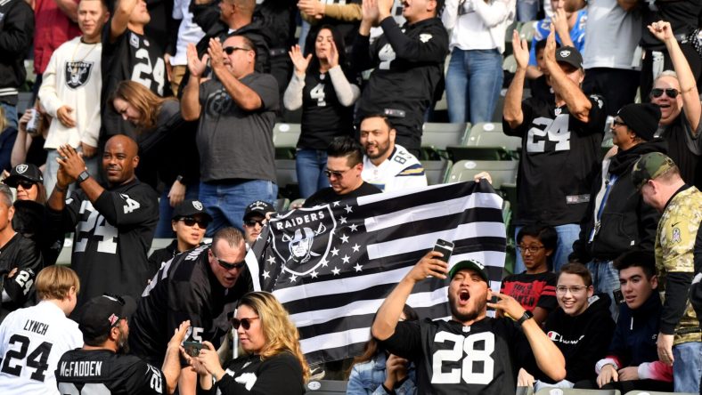 Raiders training camp costa mesa fans lockout