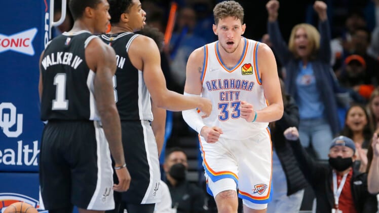 golden state warriors trade for mike muscala