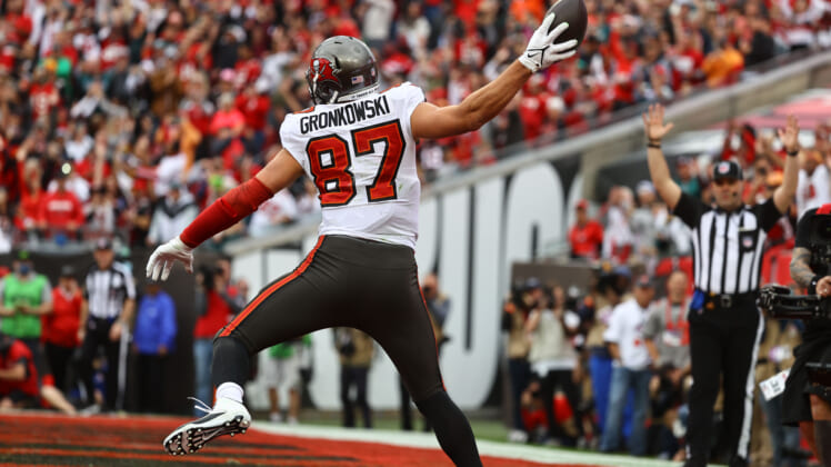 rams at buccaneers bold predictions: rob gronkowski