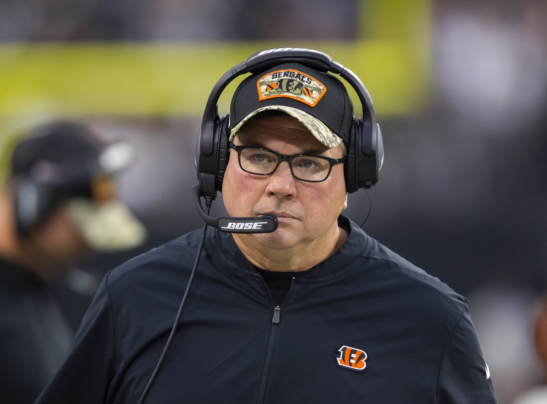 Nov 21, 2021; Paradise, Nevada, USA; Cincinnati Bengals linebackers coach Al Golden against the Las Vegas Raiders at Allegiant Stadium. Mandatory Credit: Mark J. Rebilas-USA TODAY Sports